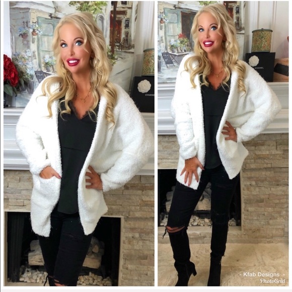 ❤️LAST 1! Oversized Fuzzy Pocket Cardigan! - Picture 3 of 5
